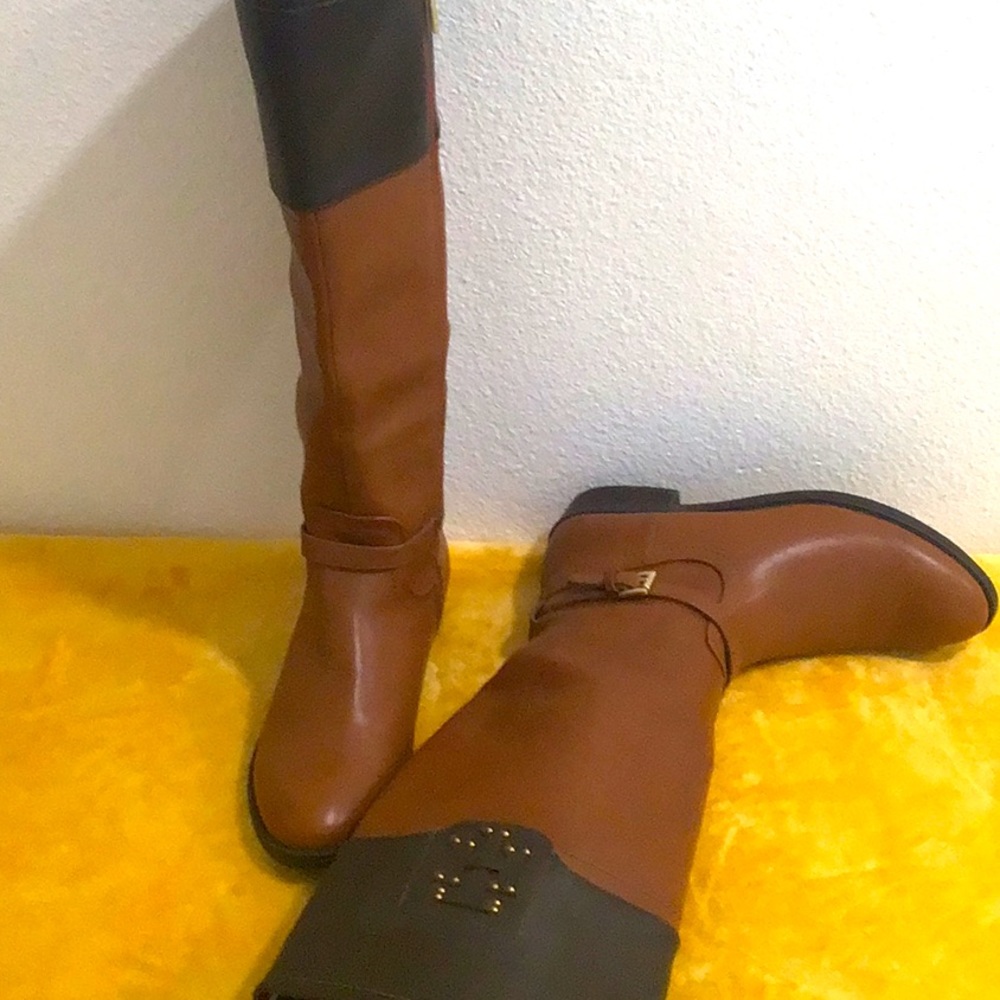 EUC. TOMMY HILFIGER Buckle Faux Leather Two-Tone Tall Riding Boots Side Zipper